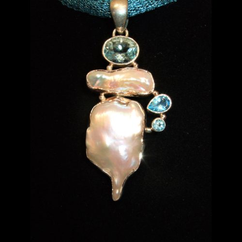 Mabe Pearl, Blue Topaz Sterling Silver Pendant